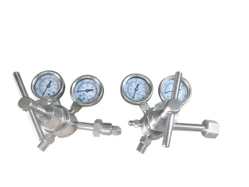 Gas pressure regulators